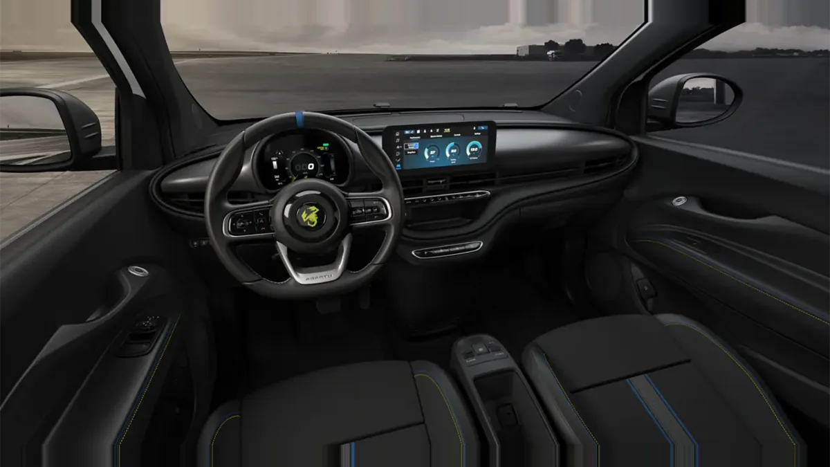 Abarth 500e 42kWh en renting barato — Interior