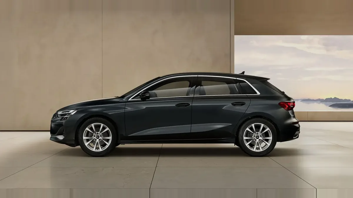 Audi A3 Sportback Advanced TFSI S Tronic en renting barato — Delantera