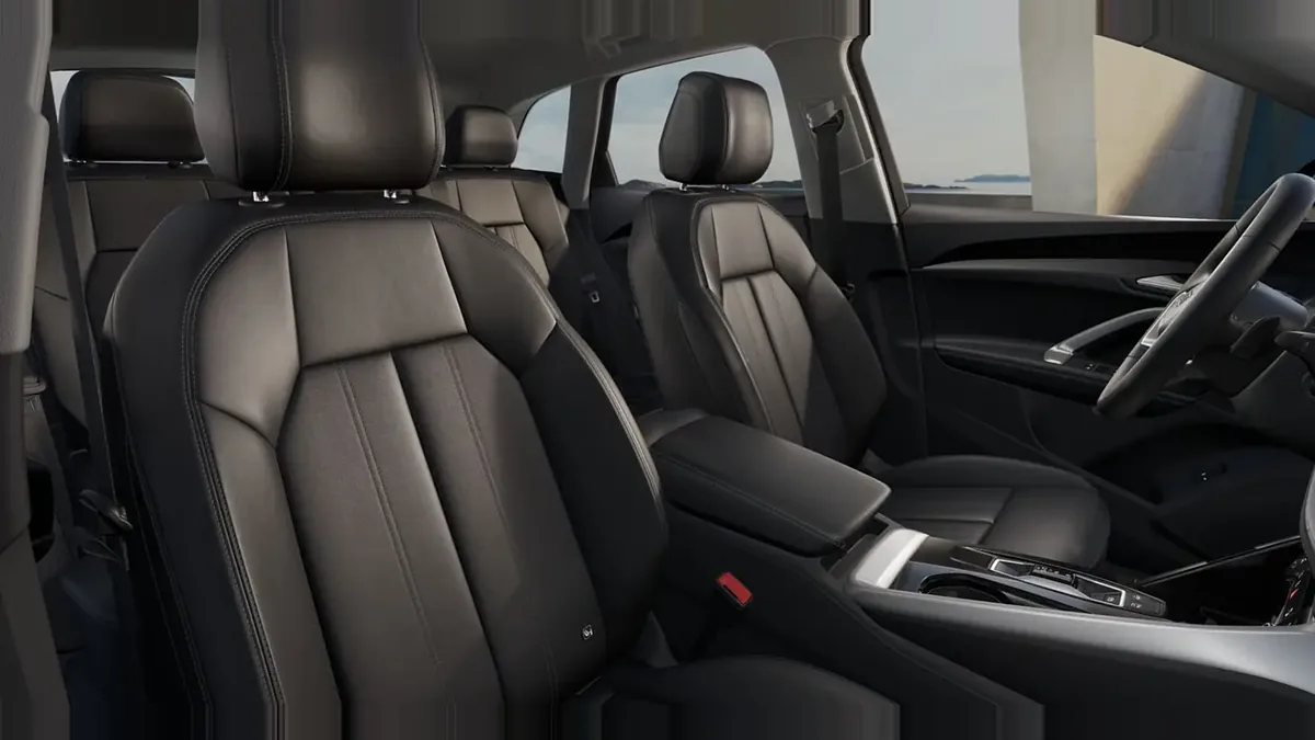 Audi Q5 Advanced e-hybrid quattro 220kW S tronic en renting barato — Interior
