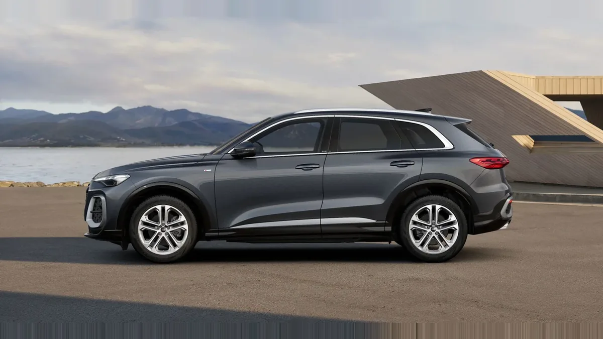 Audi Q5 SUV S line Edition TDI Quattro S Tronic en renting barato — Trasera