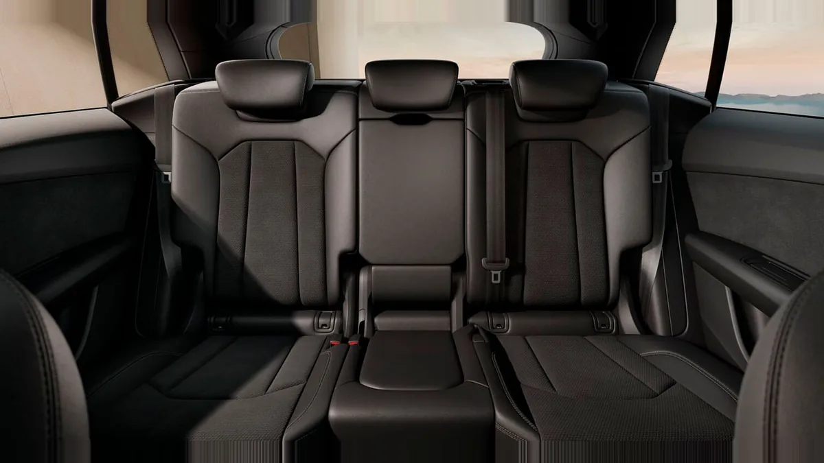 Audi Q8 SUV S line 45 TDI Quattro Tiptronic en renting barato — vista 7