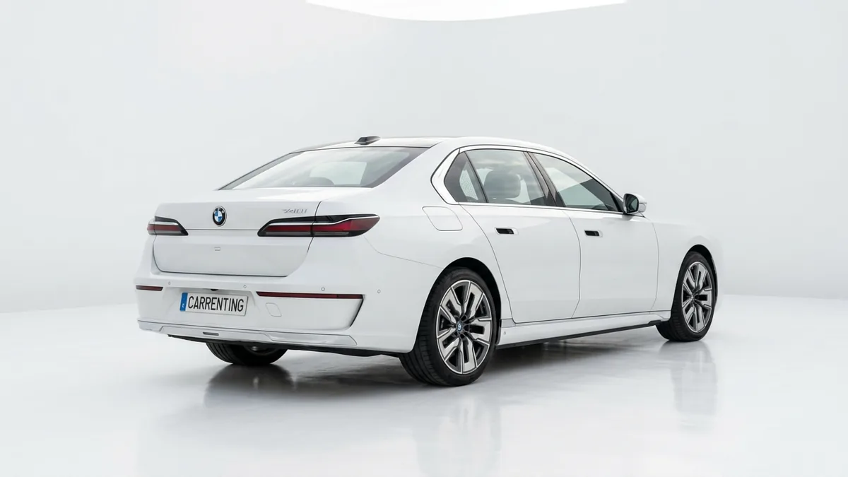 BMW Serie 7 740d xDrive en renting barato — Delantera