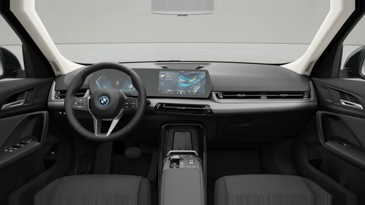 BMW X1 xDrive25e 180kW en renting barato — Interior