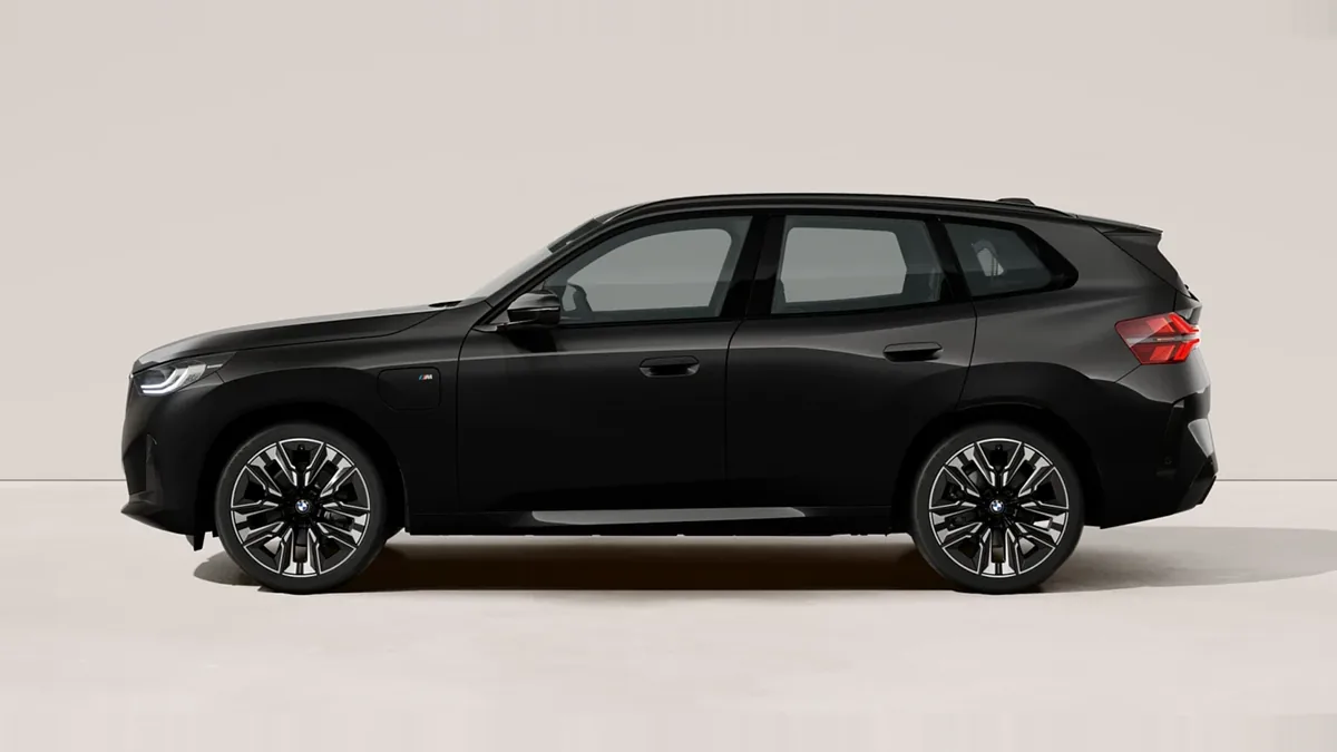 BMW X3 30e xDrive en renting barato — Trasera
