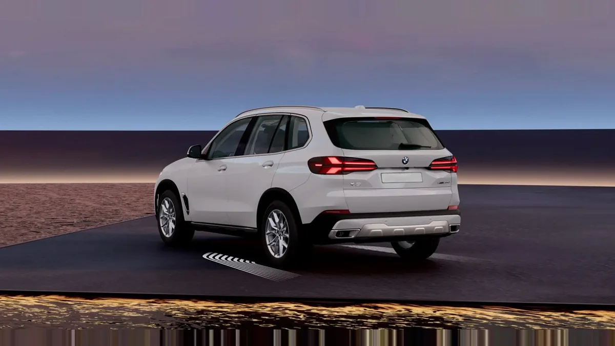 BMW X5 xDrive30d xLine en renting barato — Trasera