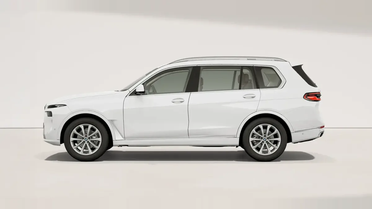 BMW X7 xDrive40i en renting barato — Trasera