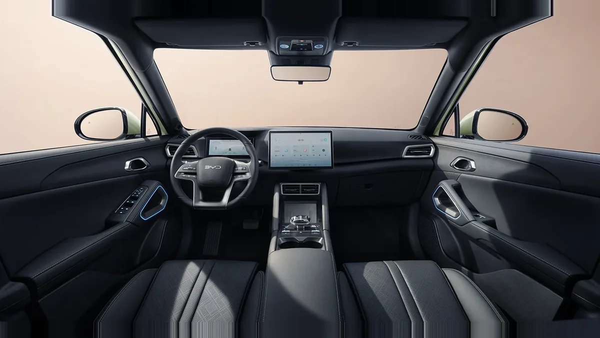 BYD Atto 2 DM-i Boost 156kW en renting barato — Interior