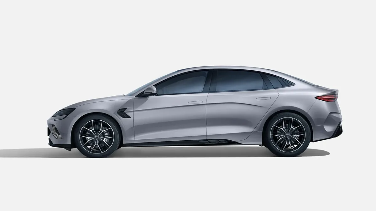 BYD Seal Design RWD en renting barato — Trasera