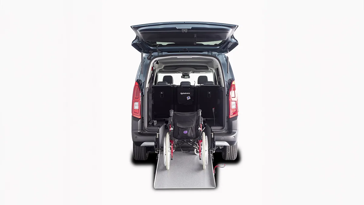 Citroën Berlingo Talla XL BlueHDi 100 YOU L2 N1 Adaptado en renting barato — Delantera