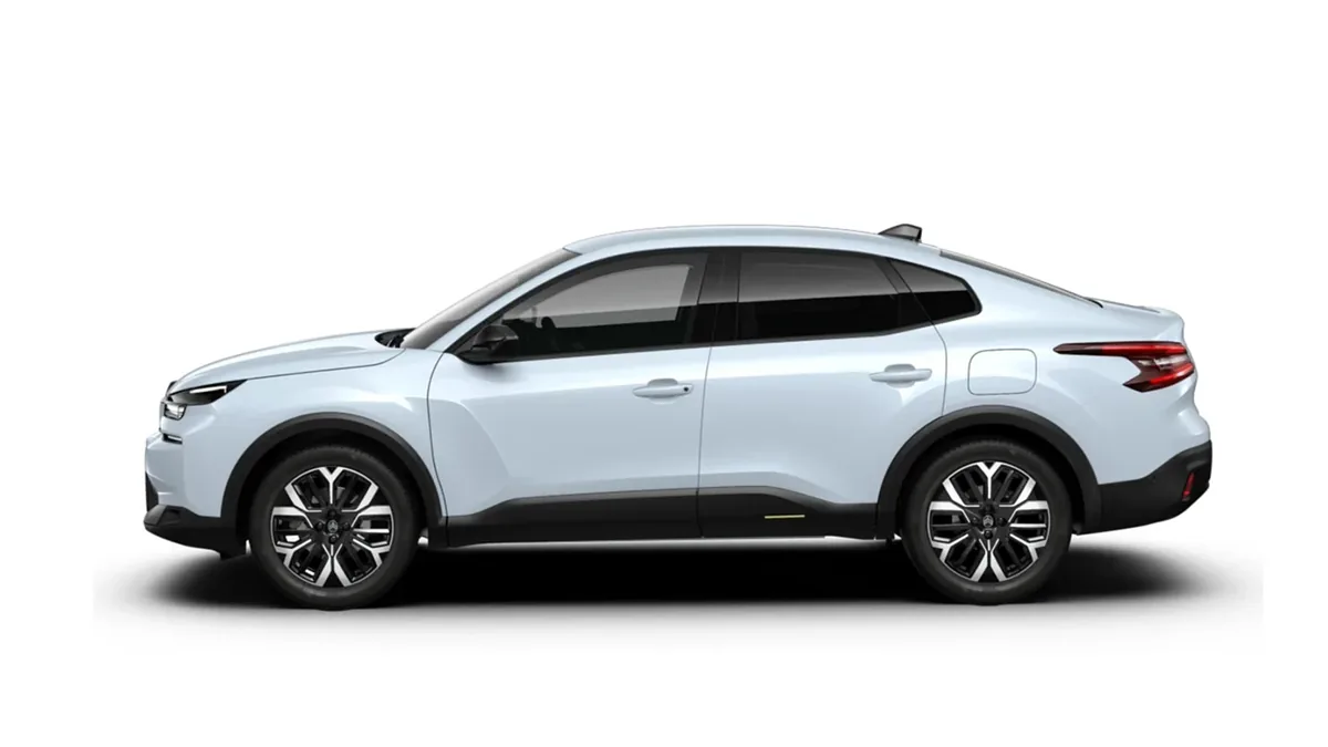 Citroën C4 X Hybrid 145 Business Edition en renting barato — Trasera
