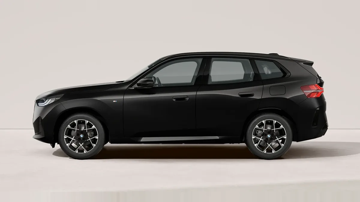 BMW X3 20d xDrive en renting barato — Lateral