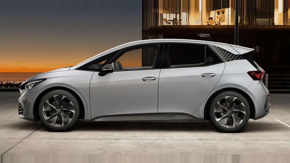 CUPRA Born e-Boost Pack Advanced Plus en renting barato — Delantera