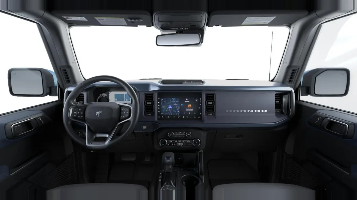 Ford Bronco Outer Banks 2.7 Ecoboost 335CV Automático 4x4 en renting barato — Interior