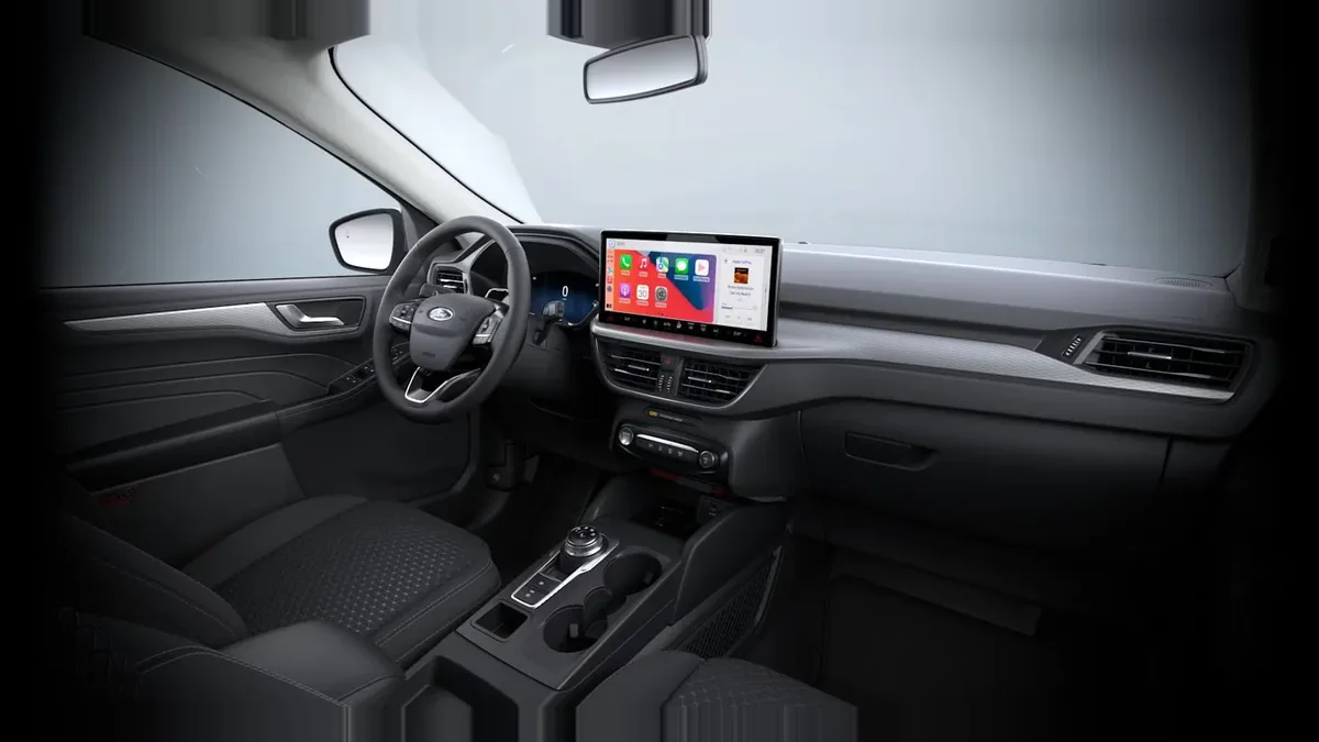 Ford Kuga MCA Titanium 2.5 Duratec PHEV 243CV Auto en renting barato — vista 6