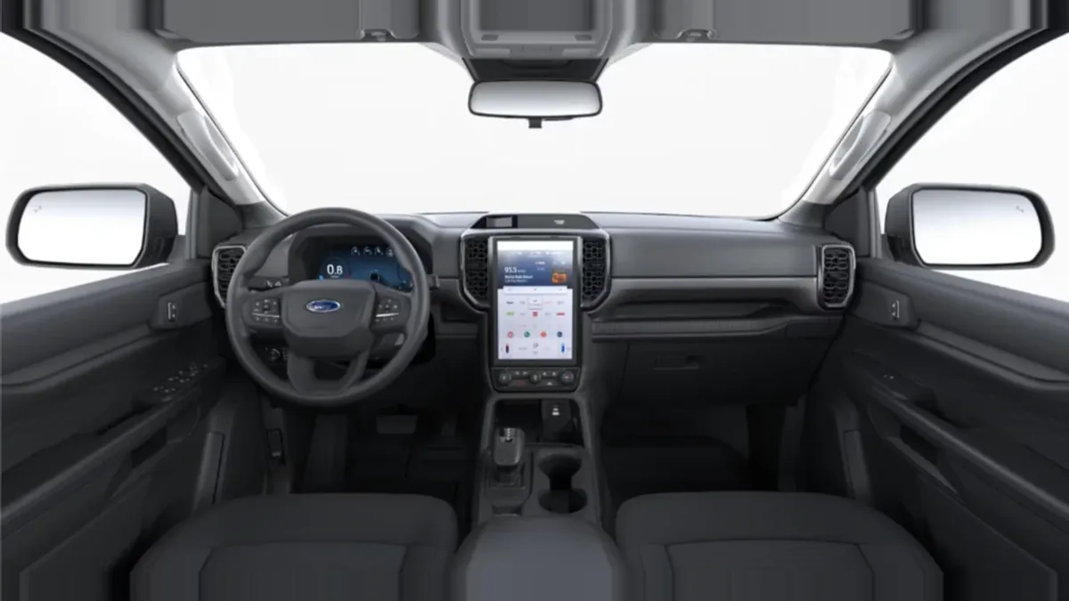 Ford Ranger XLT Doble Cabina 3.0 EcoBlue V6 240CV Automático en renting barato — Interior