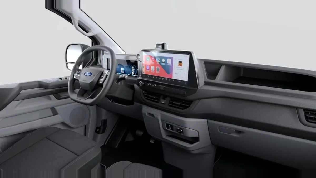 Ford TRANSIT CUSTOM Van 2.5 Duratec PHEV 171kW 320 L1 Trend en renting barato — Interior