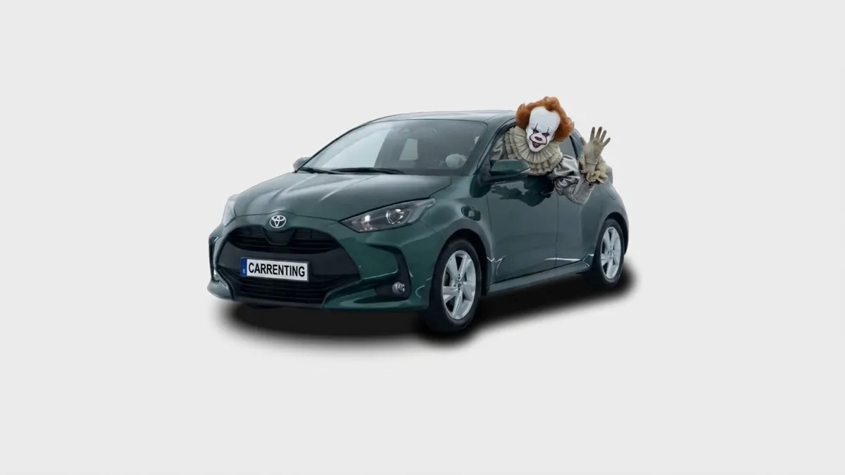 Toyota Yaris 120H 116CV Active en renting barato — Trasera