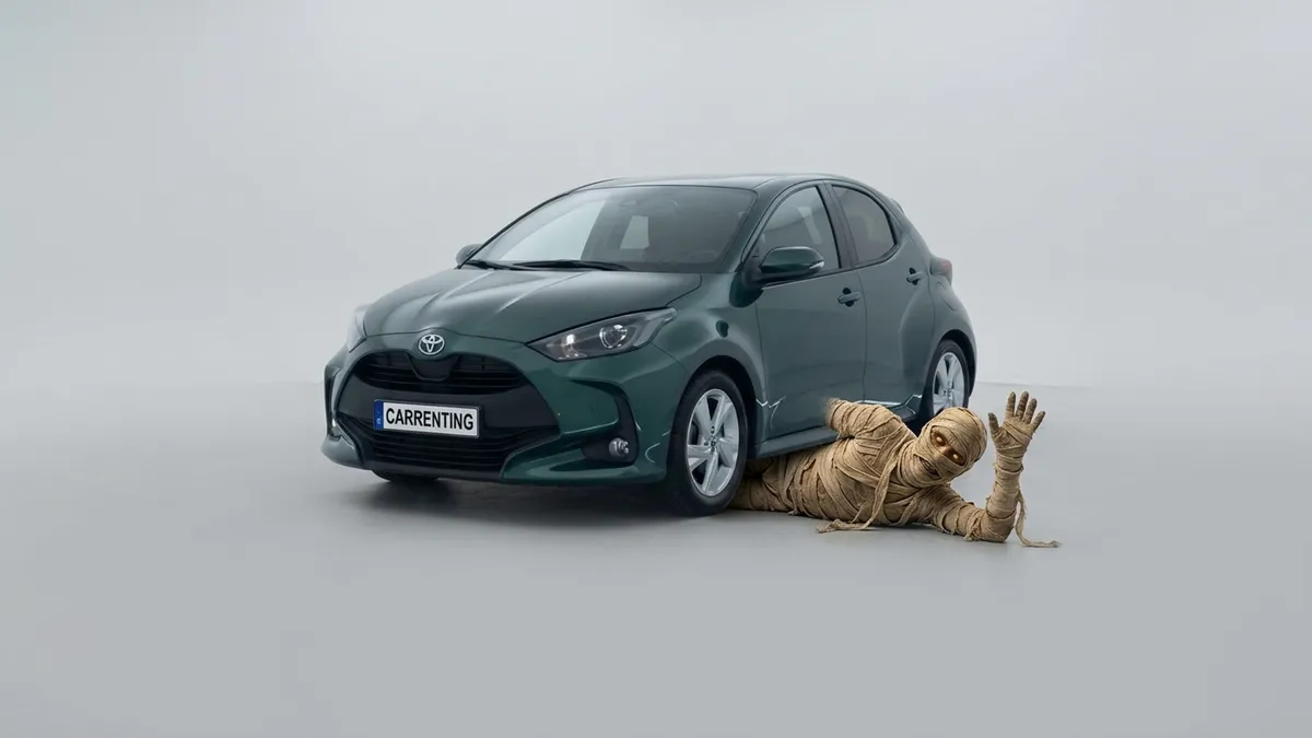 Toyota Yaris 120H 116CV Active en renting barato — Delantera