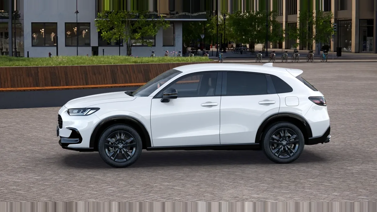 Honda ZR-V 2.0 i-MMD Sport 184CV MA en renting barato — Trasera