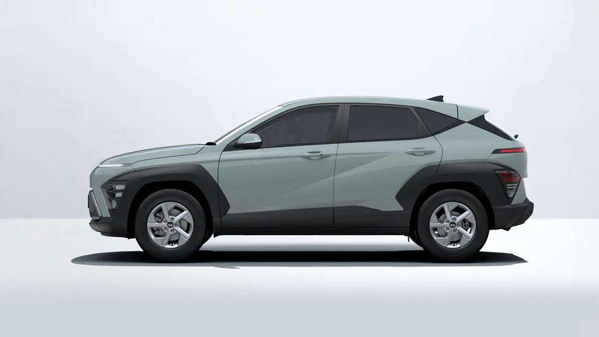 Hyundai Kona HEV 1.6 GDI Maxx DT 138CV en renting barato — Trasera