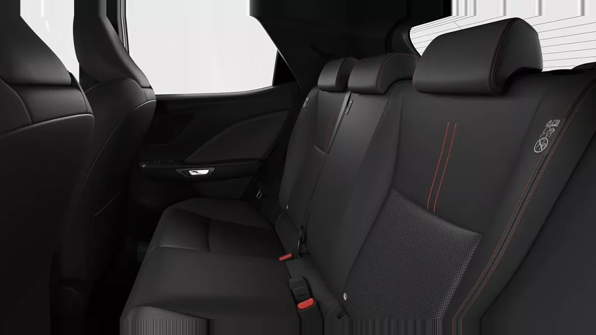 Lexus LBX Elegant Black 136CV Aut. en renting barato — vista 8