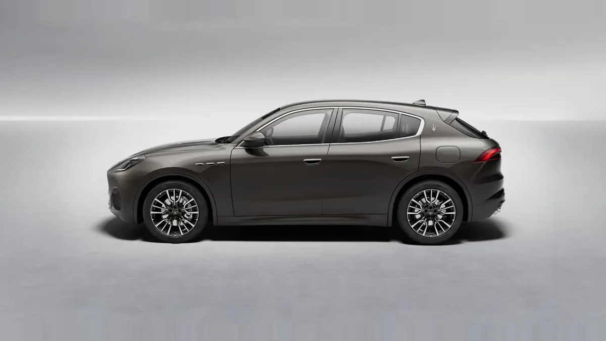 Maserati Grecale L4 MHEV 300CV AWD en renting barato — Delantera