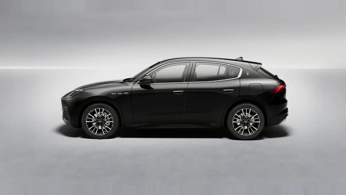 Maserati Grecale L4 MHEV 300CV AWD en renting barato — Interior