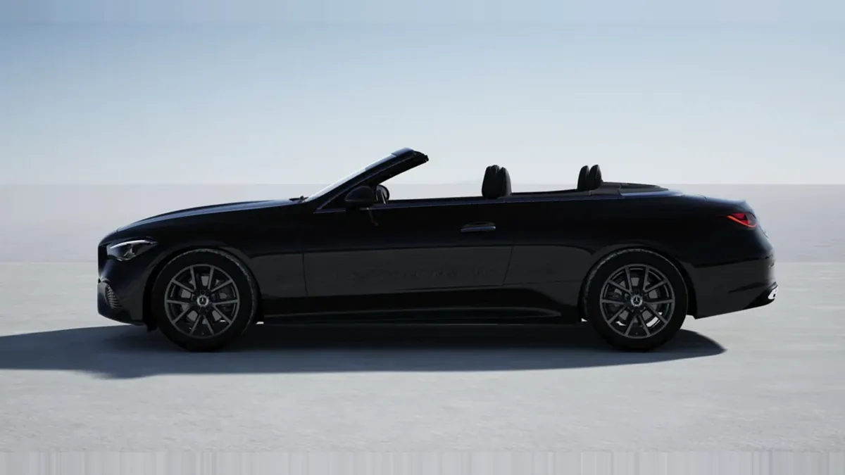 Mercedes-Benz CLE Cabrio 200D en renting barato — Trasera