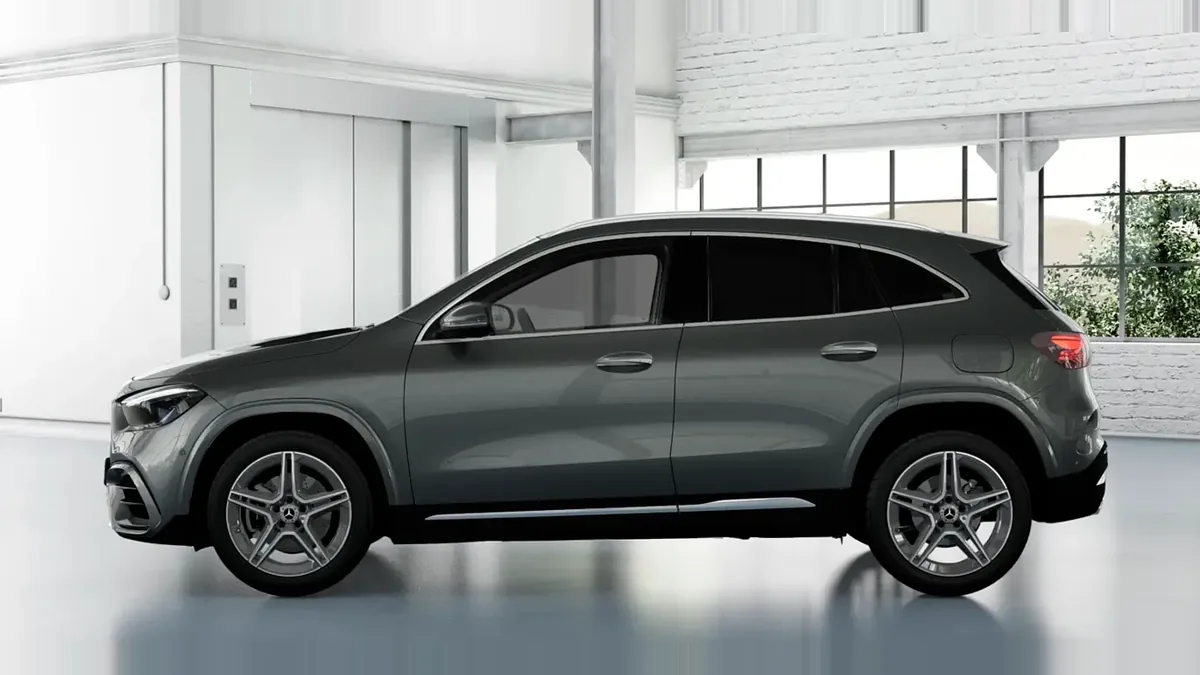 Mercedes-Benz GLA 200d ATH en renting barato — Trasera