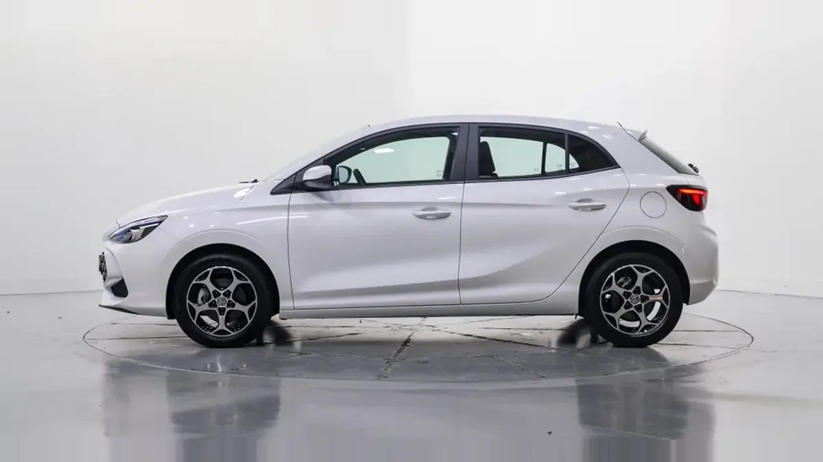 MG 3 Hybrid+ Business en renting barato — vista 7