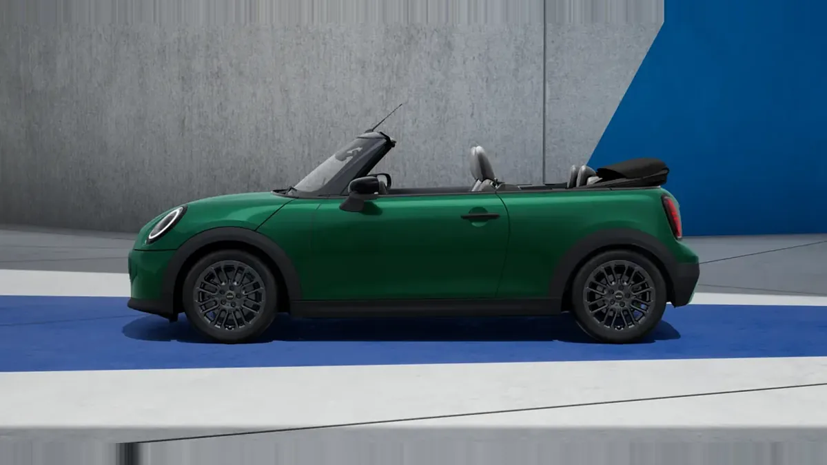 MINI Cooper C Cabrio Classic en renting barato — Trasera