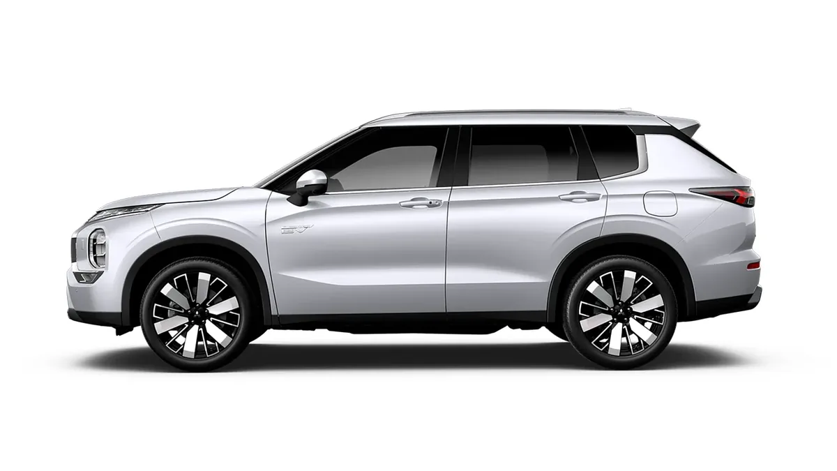 Mitsubishi Outlander PHEV Kaiteki 4WD 306CV en renting barato — Interior