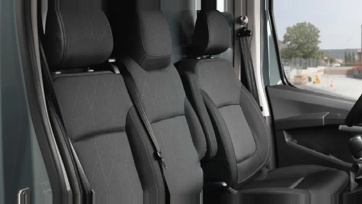 Nissan Primastar Furgón 2.0 DCI S&S L1H1 Acenta 110CV (MERCANCÍAS PROPIAS) en renting barato — Delantera