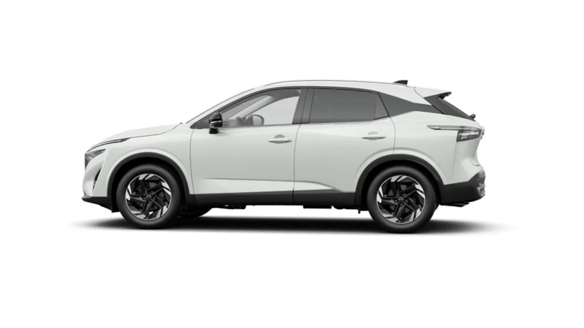 Nissan Qashqai DIG-T 158CV Mhev 4x4 Nconnecta AT en renting barato — Trasera