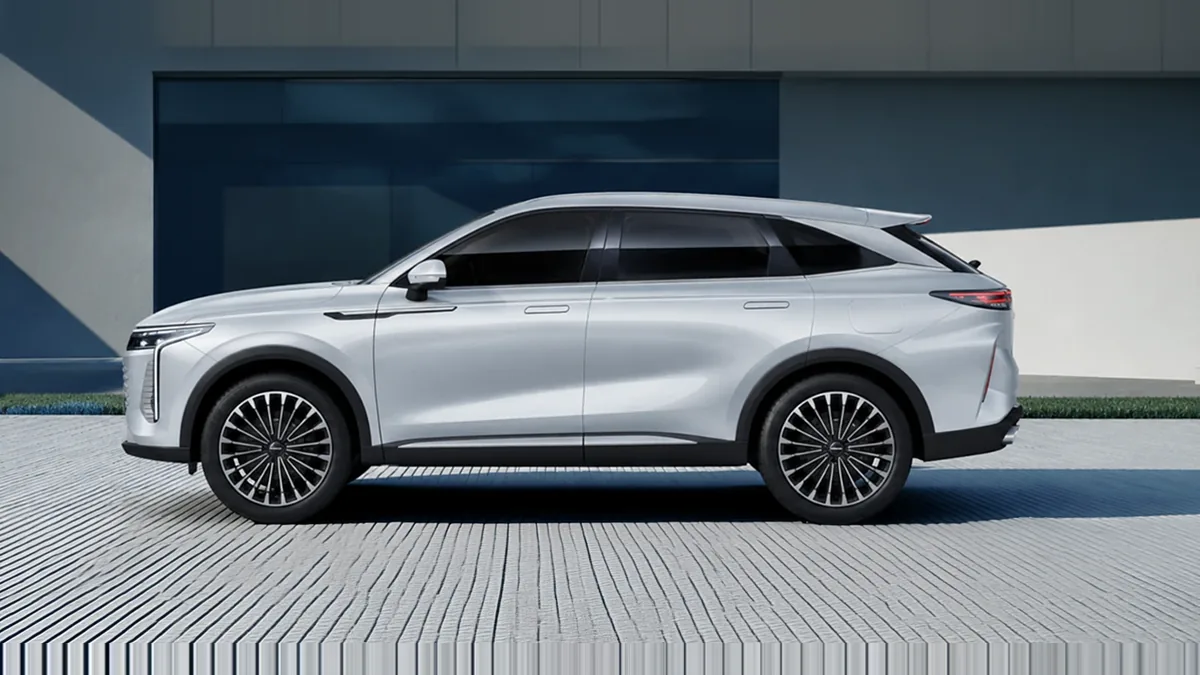 Omoda 9 SHS Premium 1.5 TGDI 3DHT 395kW (537CV) AWD en renting barato — Trasera
