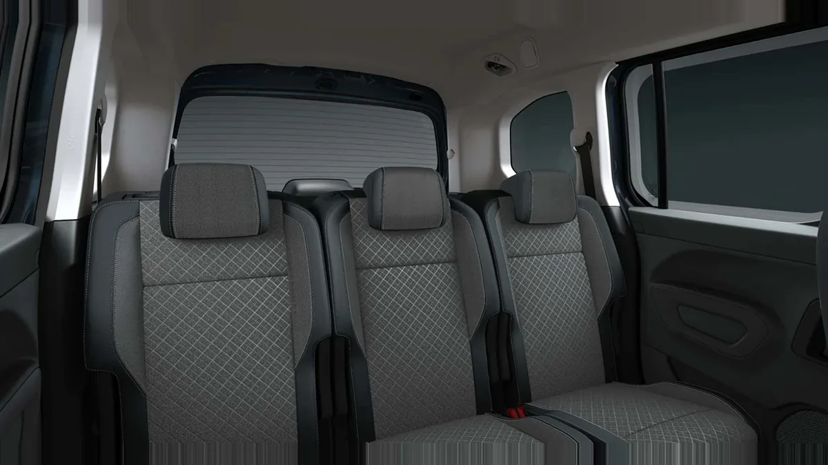 Opel COMBO ULTIMATE 1.5 TD 130CV S/S AT8 (AUTOMÁTICO) en renting barato — vista 7