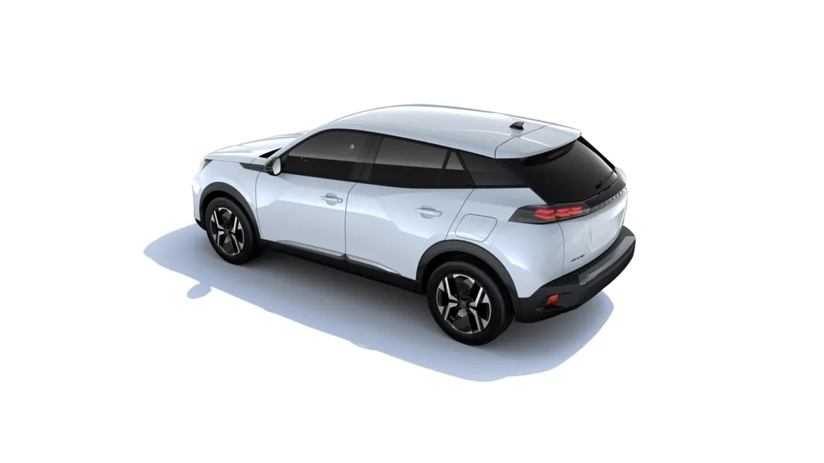 Peugeot 2008  ALLURE HYBRID 110 EDCS6 (AUTOMÁTICO) en renting barato — Delantera