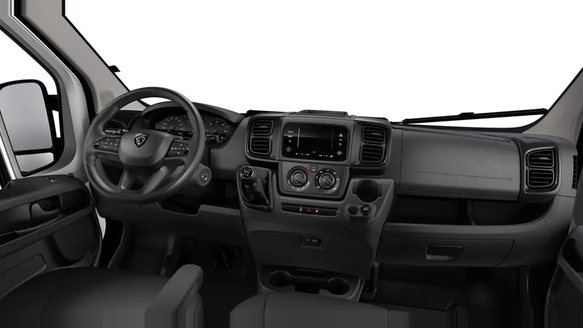 Peugeot Boxer 3.5 L2H2 BHDi S&S 6vel en renting barato — Interior