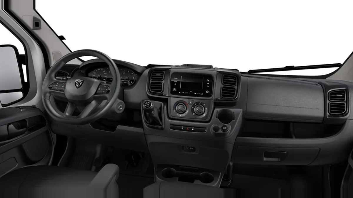 Peugeot Boxer Caja Paquetera Portón L3 3.5T Max BlueHDi 180 S&S 6vel en renting barato — Interior