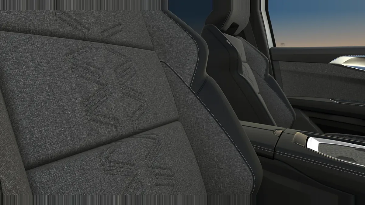 Renault Austral 1.3 TCe Mild Hybrid Techno 150CV en renting barato — vista 7