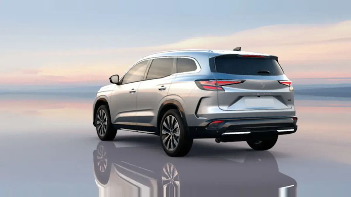 Renault ESPACE TECHNO E-TECH FULL HYBRID 200CV en renting barato — Delantera