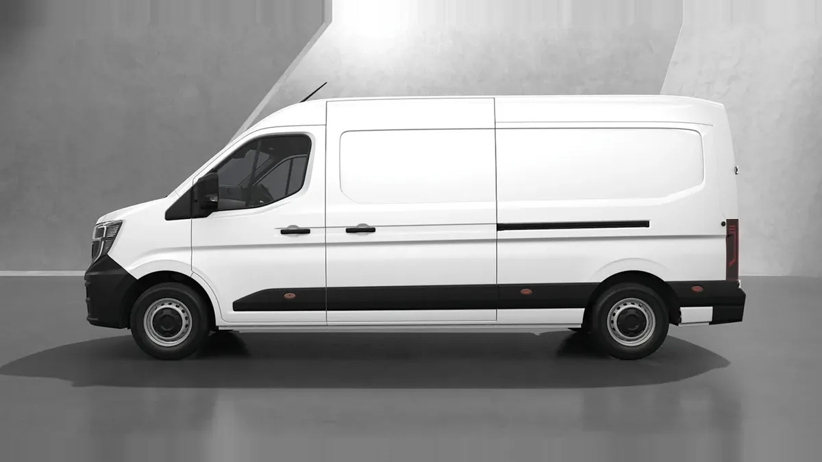 Renault Master L2H2 3500 Dci 130cv Furgon en renting barato — Trasera