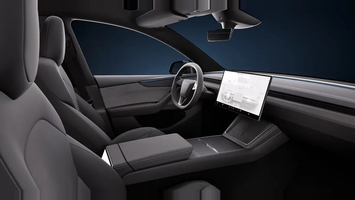 Tesla Model Y Premium RWD en renting barato — Interior