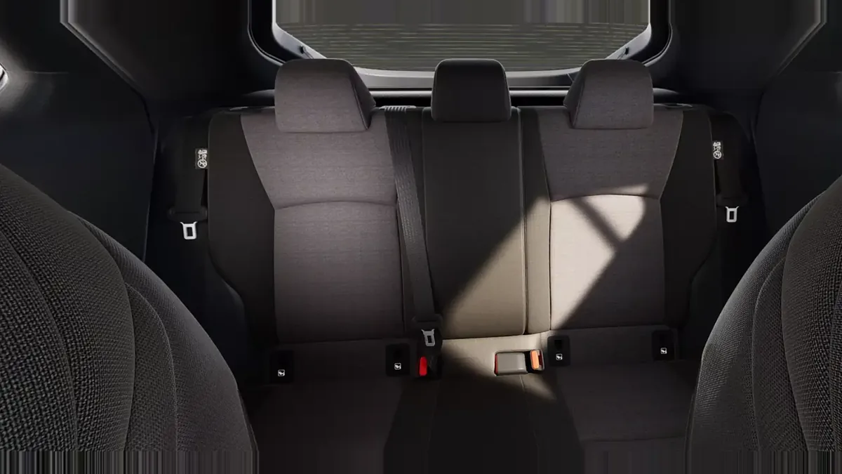 Toyota C-HR Advance Plug-in Hybrid 220 en renting barato — vista 8