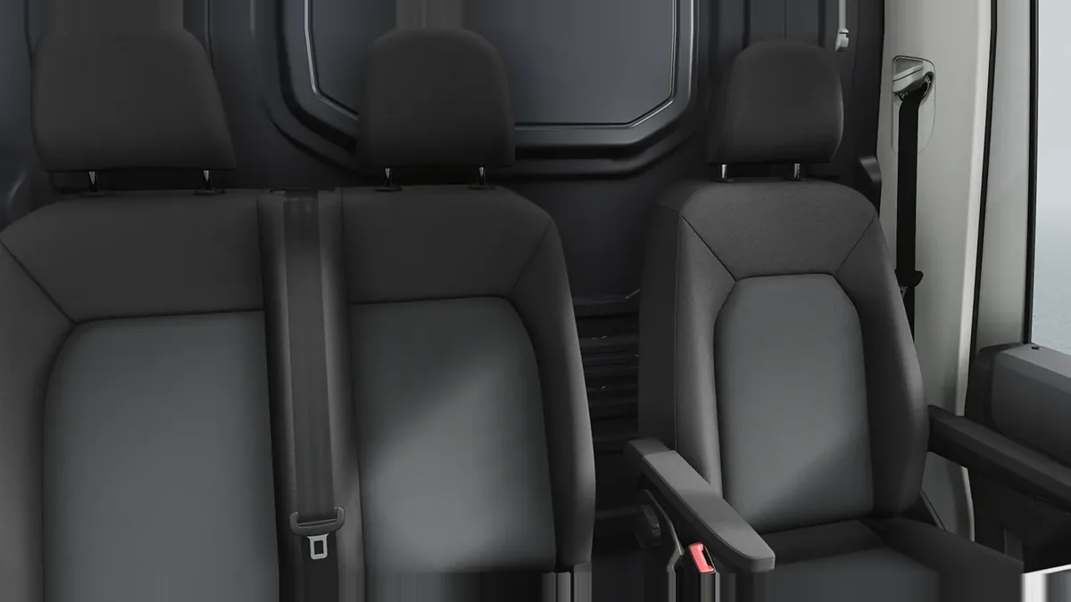 Volkswagen Crafter 35 Furgón BL TA L4H3 2.0 TDI 103kW (140CV) - ISOTERMO en renting barato — vista 8